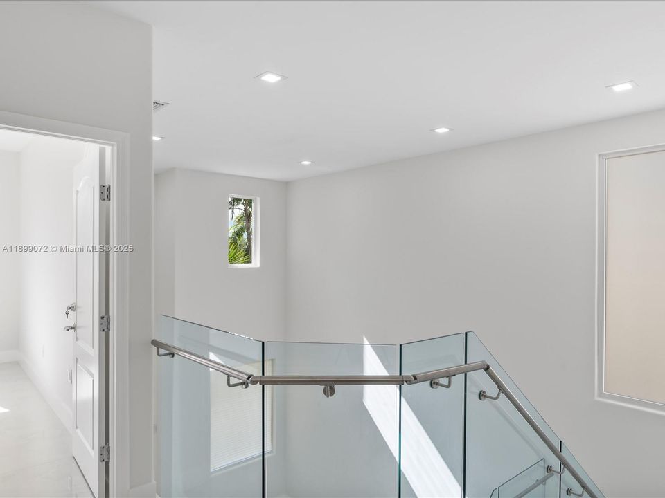 For Rent: $12,900 (4 beds, 3 baths, 2949 Square Feet)