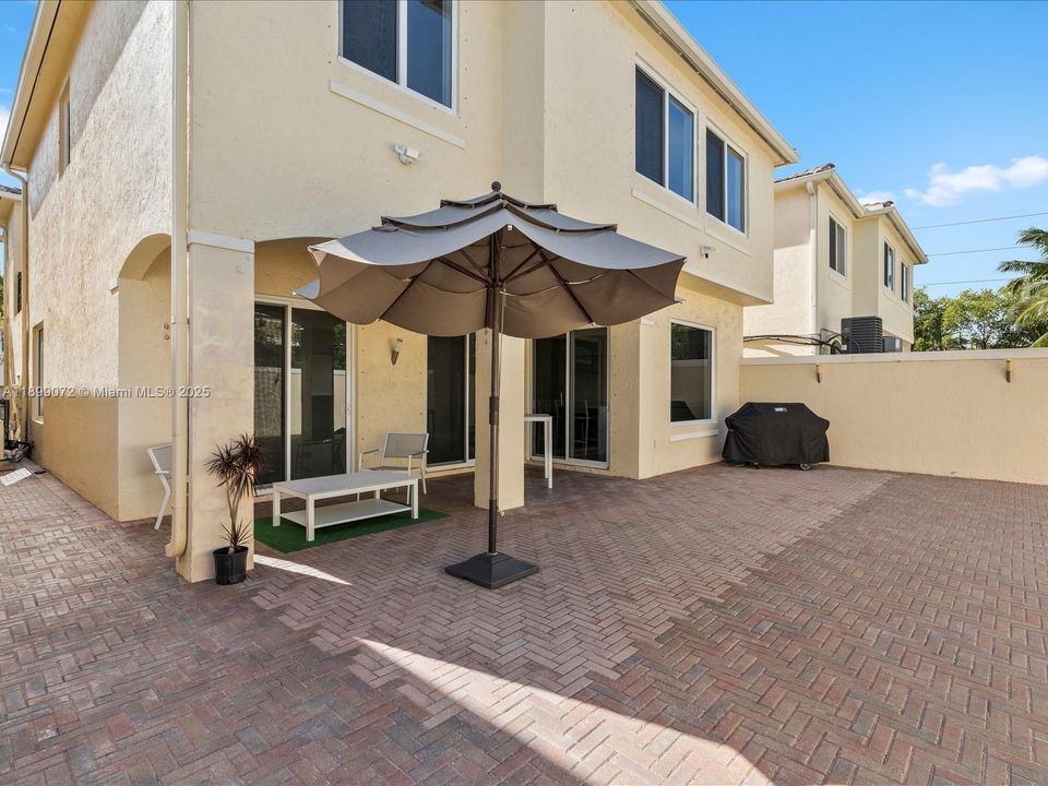 For Rent: $12,900 (4 beds, 3 baths, 2949 Square Feet)