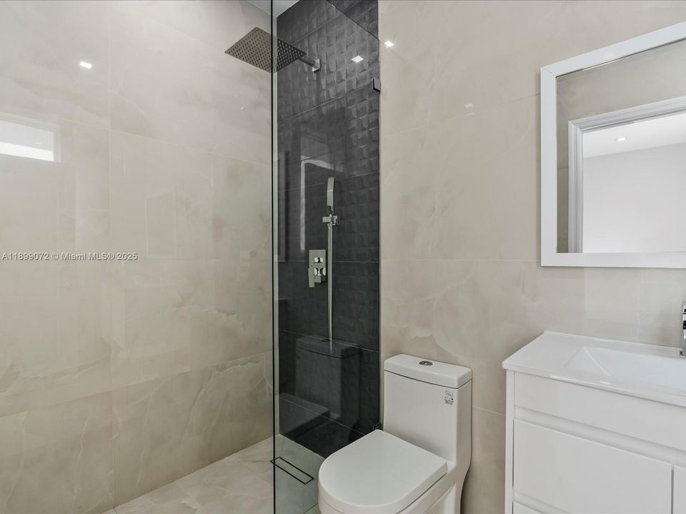 For Rent: $12,900 (4 beds, 3 baths, 2949 Square Feet)