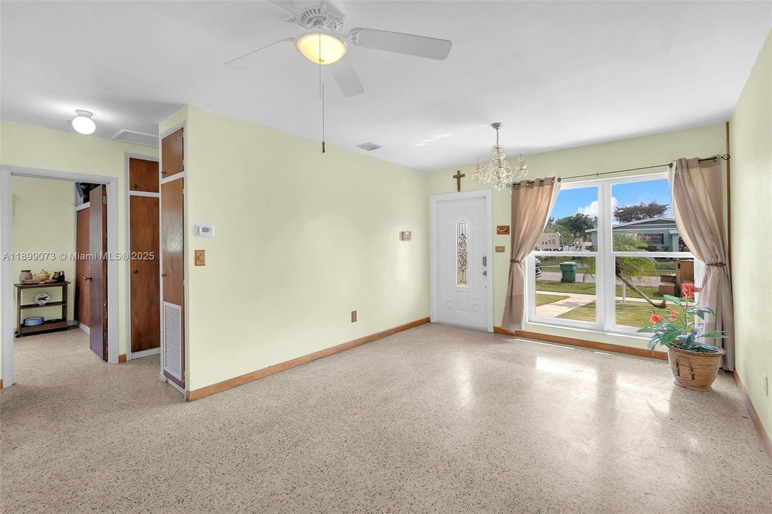 Active With Contract: $535,000 (3 beds, 2 baths, 1569 Square Feet)