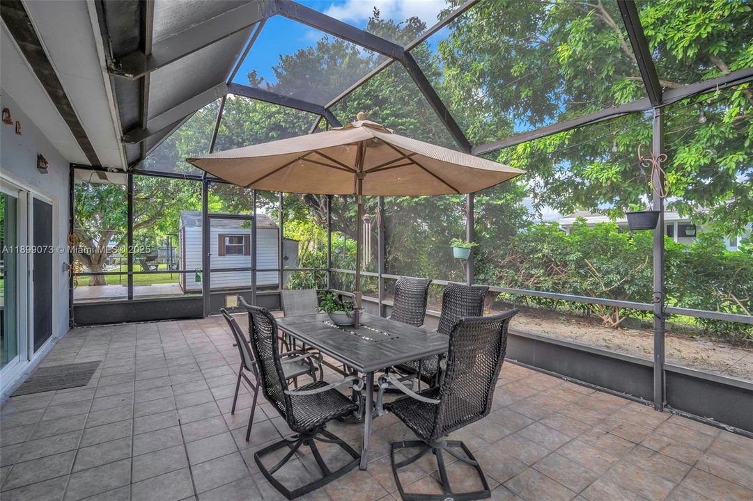 Active With Contract: $535,000 (3 beds, 2 baths, 1569 Square Feet)