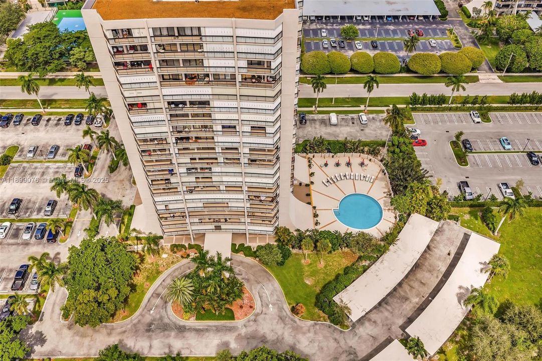 For Sale: $270,000 (2 beds, 2 baths, 1206 Square Feet)