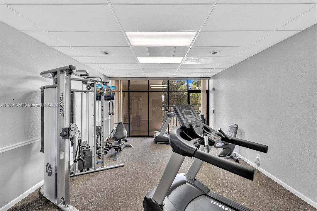 For Sale: $270,000 (2 beds, 2 baths, 1206 Square Feet)