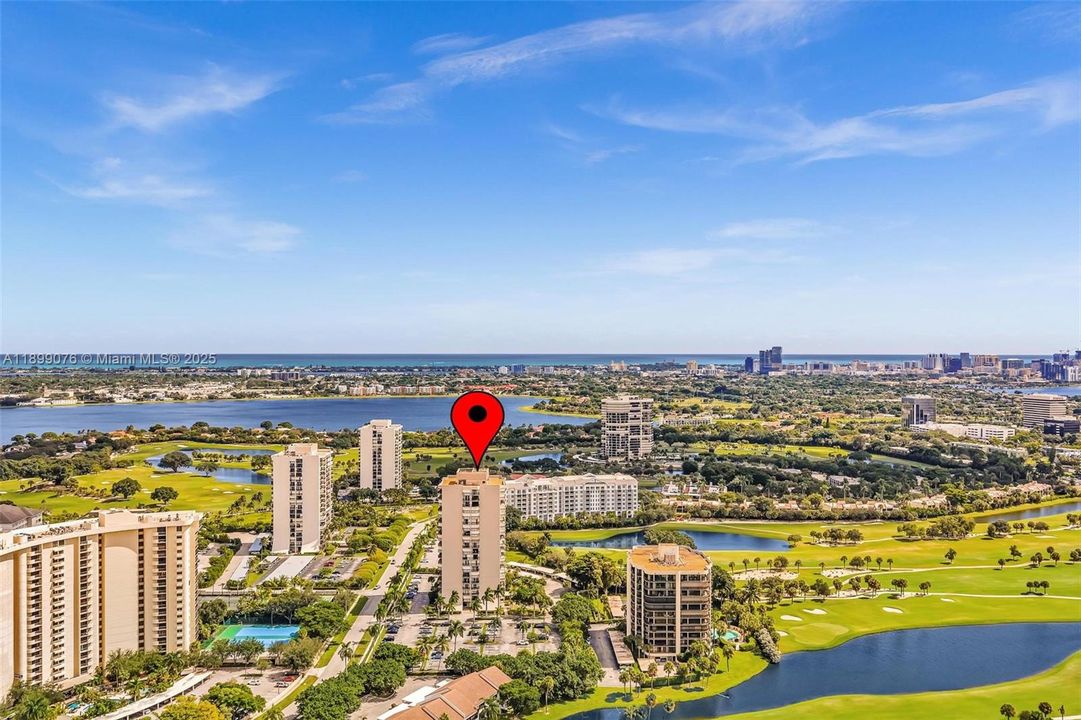 For Sale: $270,000 (2 beds, 2 baths, 1206 Square Feet)