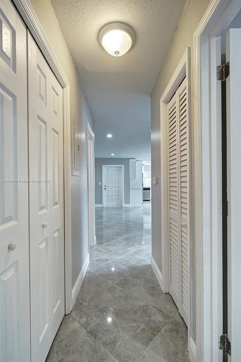 For Rent: $2,595 (3 beds, 2 baths, 1304 Square Feet)