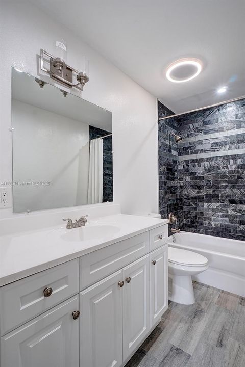 For Rent: $2,595 (3 beds, 2 baths, 1304 Square Feet)