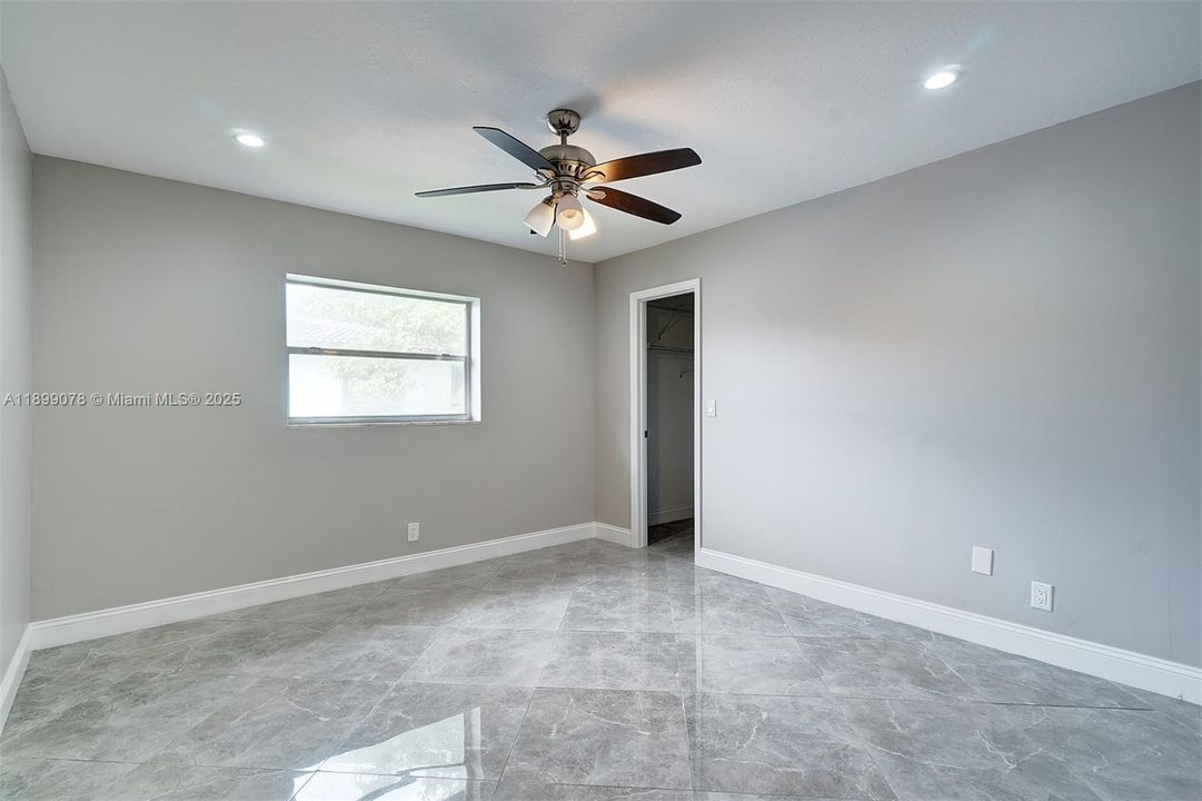 For Rent: $2,595 (3 beds, 2 baths, 1304 Square Feet)