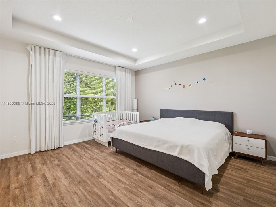 For Rent: $5,700 (3 beds, 2 baths, 2423 Square Feet)