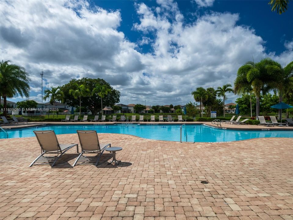 For Rent: $5,700 (3 beds, 2 baths, 2423 Square Feet)