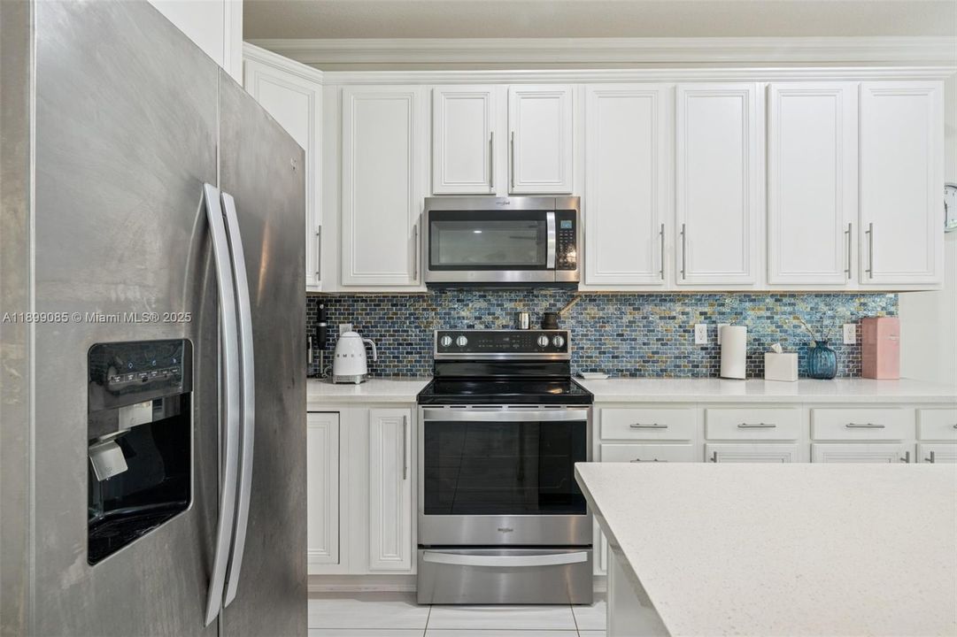 For Rent: $5,700 (3 beds, 2 baths, 2423 Square Feet)