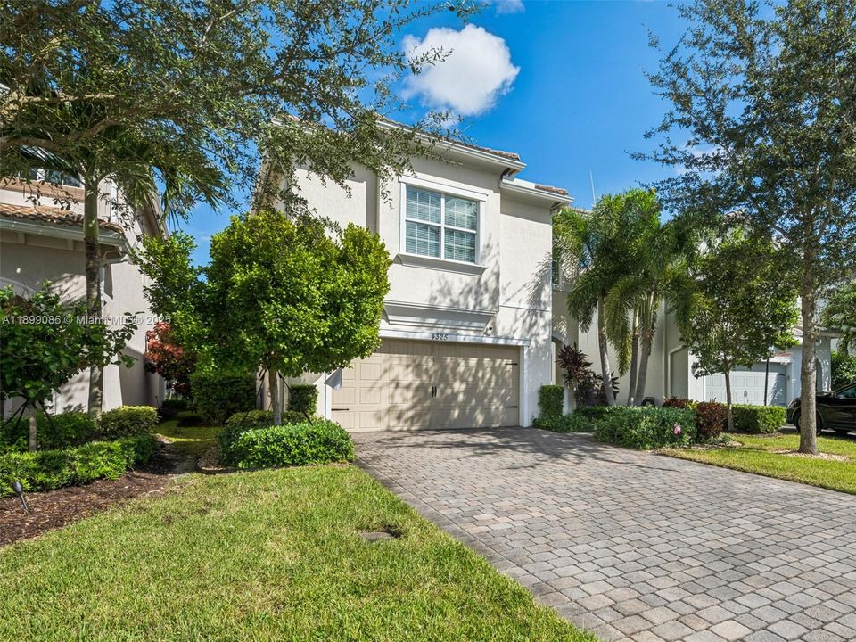 For Rent: $5,700 (3 beds, 2 baths, 2423 Square Feet)