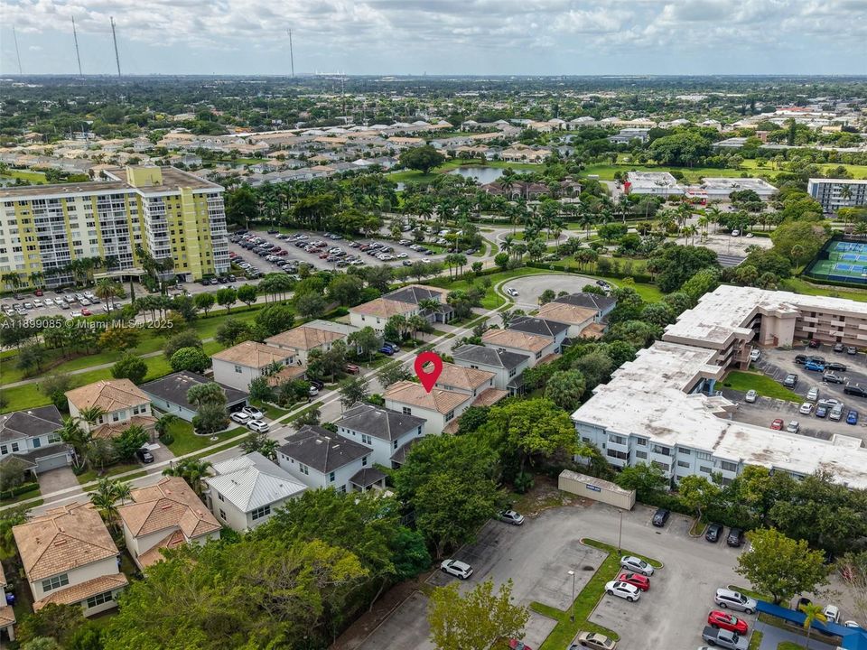 For Rent: $5,700 (3 beds, 2 baths, 2423 Square Feet)