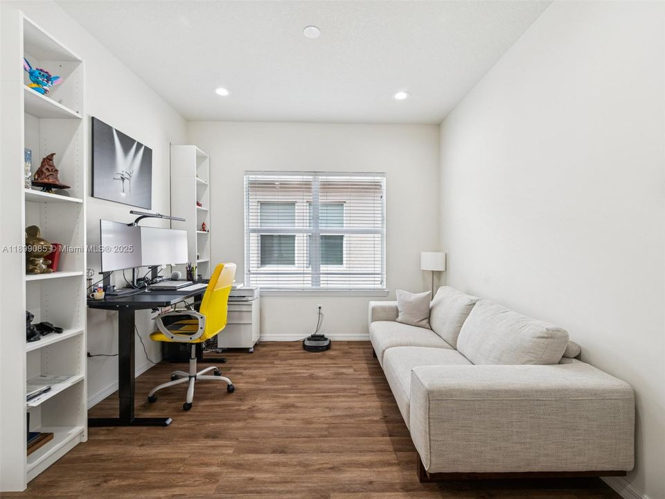 For Rent: $5,700 (3 beds, 2 baths, 2423 Square Feet)