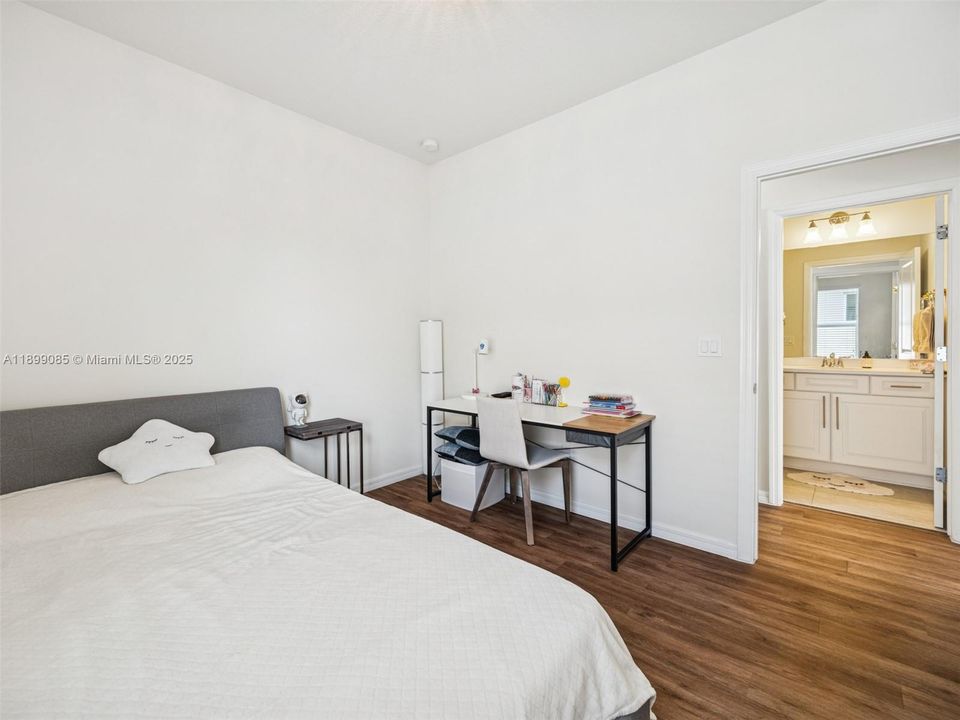 For Rent: $5,700 (3 beds, 2 baths, 2423 Square Feet)