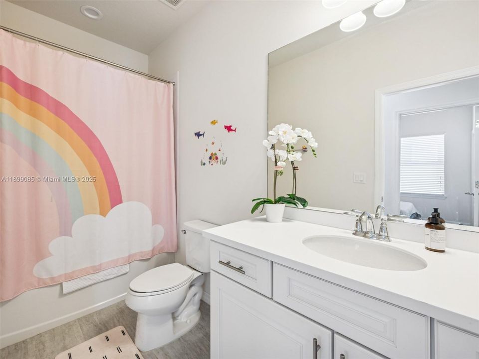 For Rent: $5,700 (3 beds, 2 baths, 2423 Square Feet)