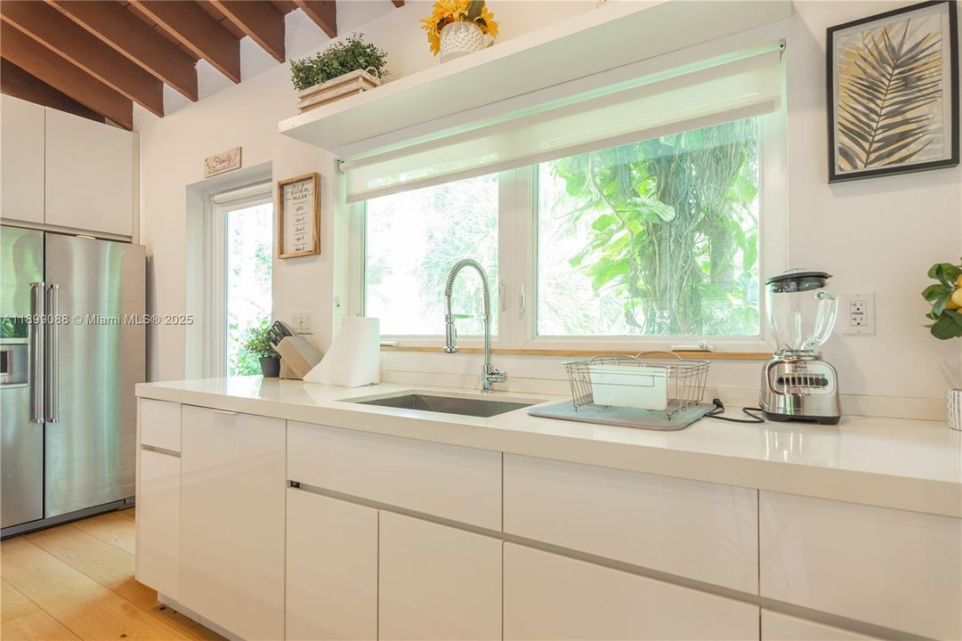 For Rent: $3,650 (3 beds, 2 baths, 2175 Square Feet)