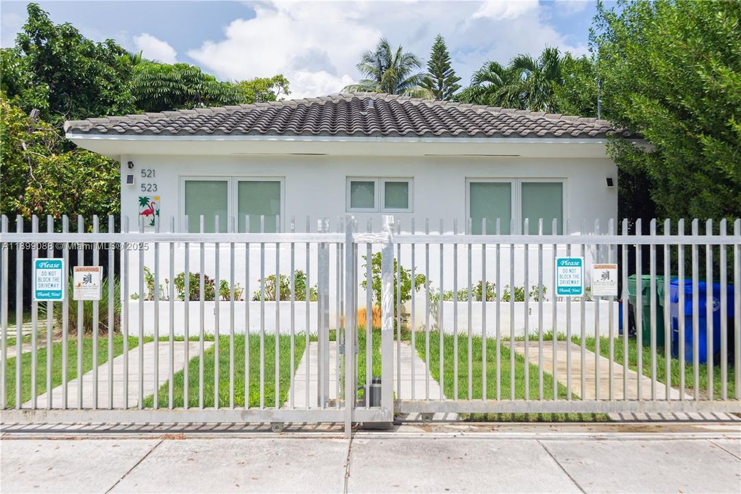 For Rent: $3,650 (3 beds, 2 baths, 2175 Square Feet)