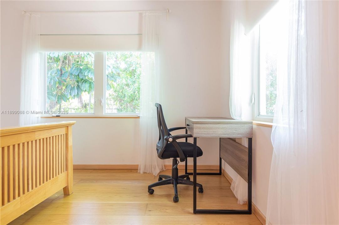 For Rent: $3,650 (3 beds, 2 baths, 2175 Square Feet)