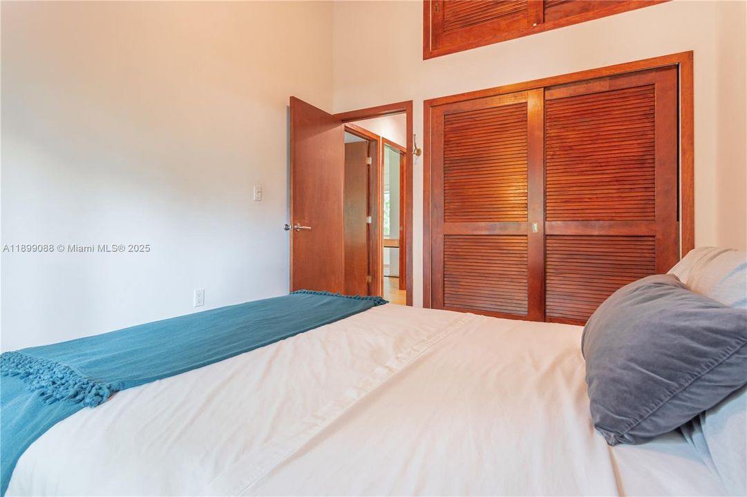 For Rent: $3,650 (3 beds, 2 baths, 2175 Square Feet)