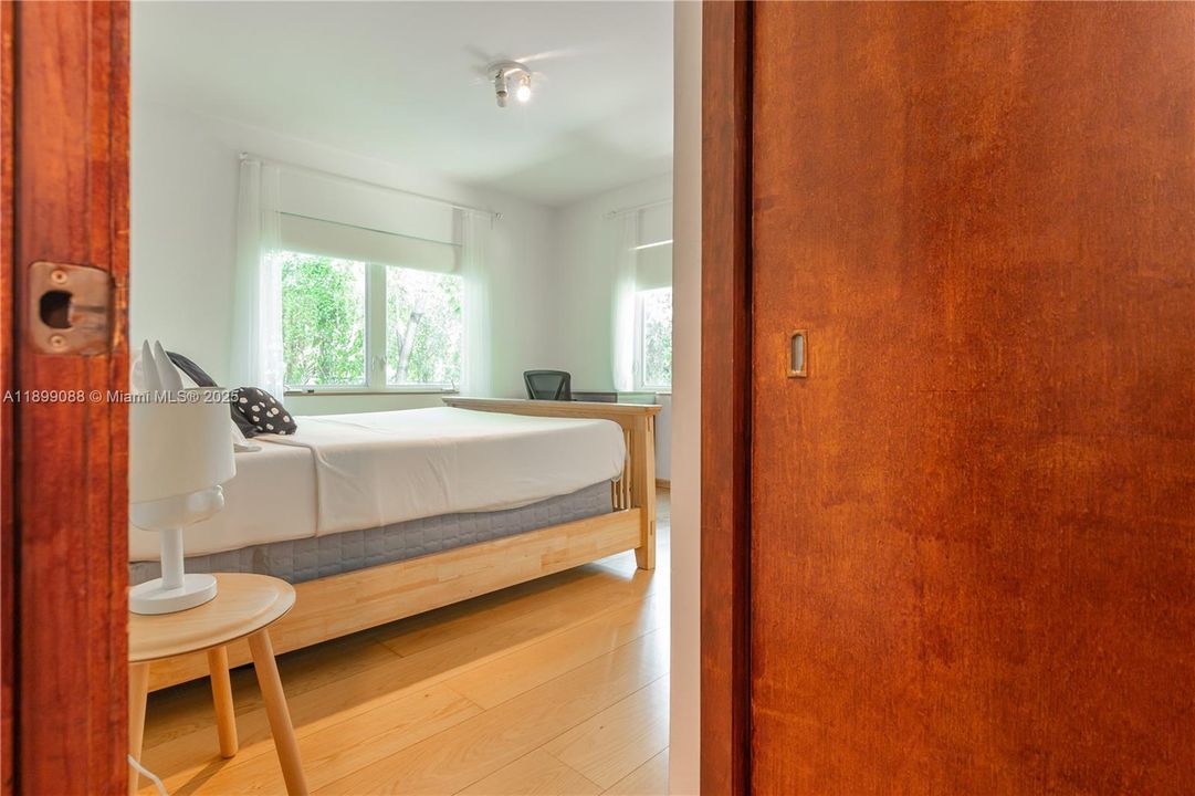 For Rent: $3,650 (3 beds, 2 baths, 2175 Square Feet)