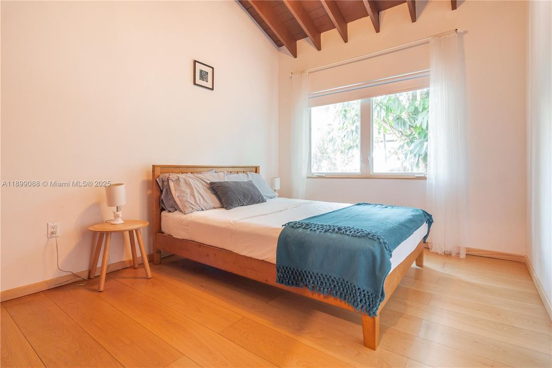 For Rent: $3,650 (3 beds, 2 baths, 2175 Square Feet)