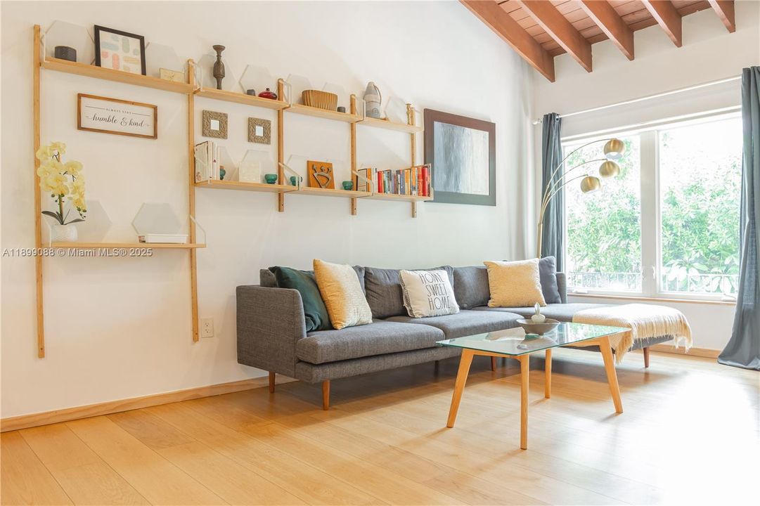 For Rent: $3,650 (3 beds, 2 baths, 2175 Square Feet)