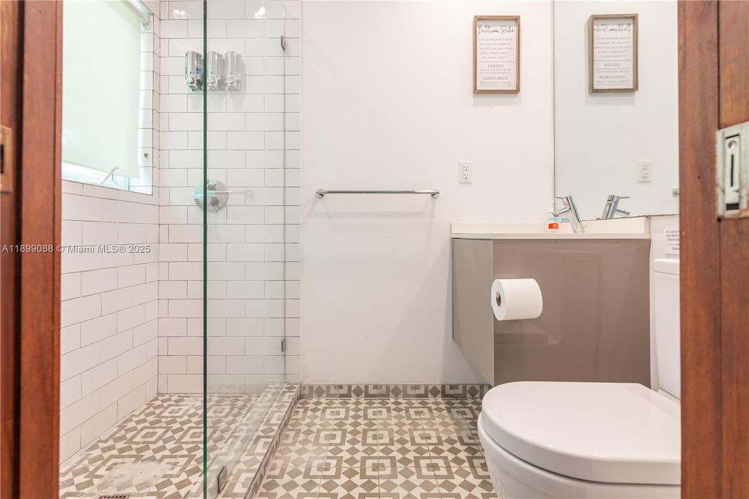 For Rent: $3,650 (3 beds, 2 baths, 2175 Square Feet)