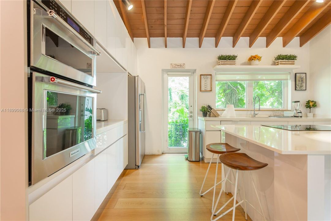 For Rent: $3,650 (3 beds, 2 baths, 2175 Square Feet)