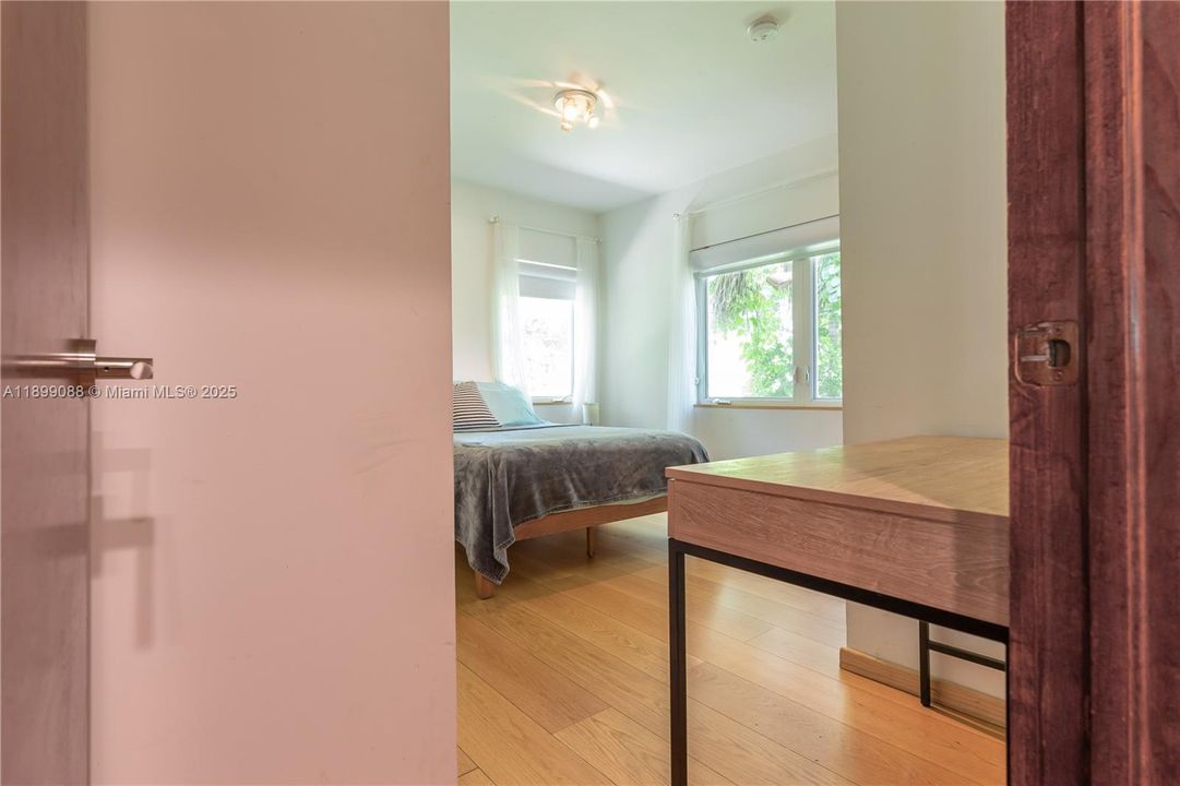 For Rent: $3,650 (3 beds, 2 baths, 2175 Square Feet)