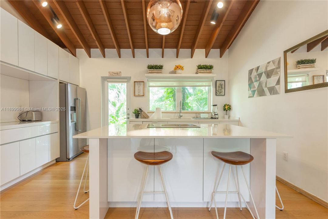 For Rent: $3,650 (3 beds, 2 baths, 2175 Square Feet)