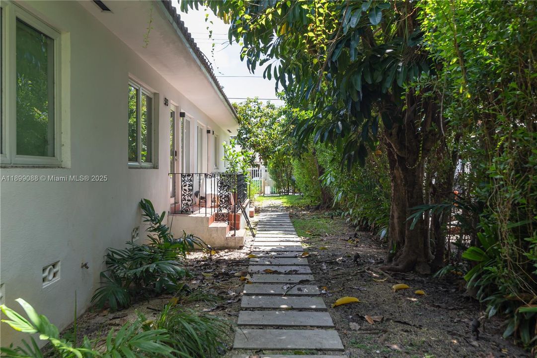 For Rent: $3,650 (3 beds, 2 baths, 2175 Square Feet)