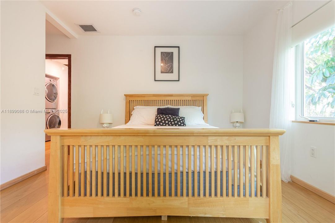 For Rent: $3,650 (3 beds, 2 baths, 2175 Square Feet)