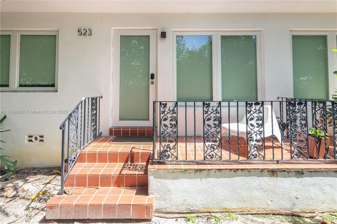 For Rent: $3,650 (3 beds, 2 baths, 2175 Square Feet)