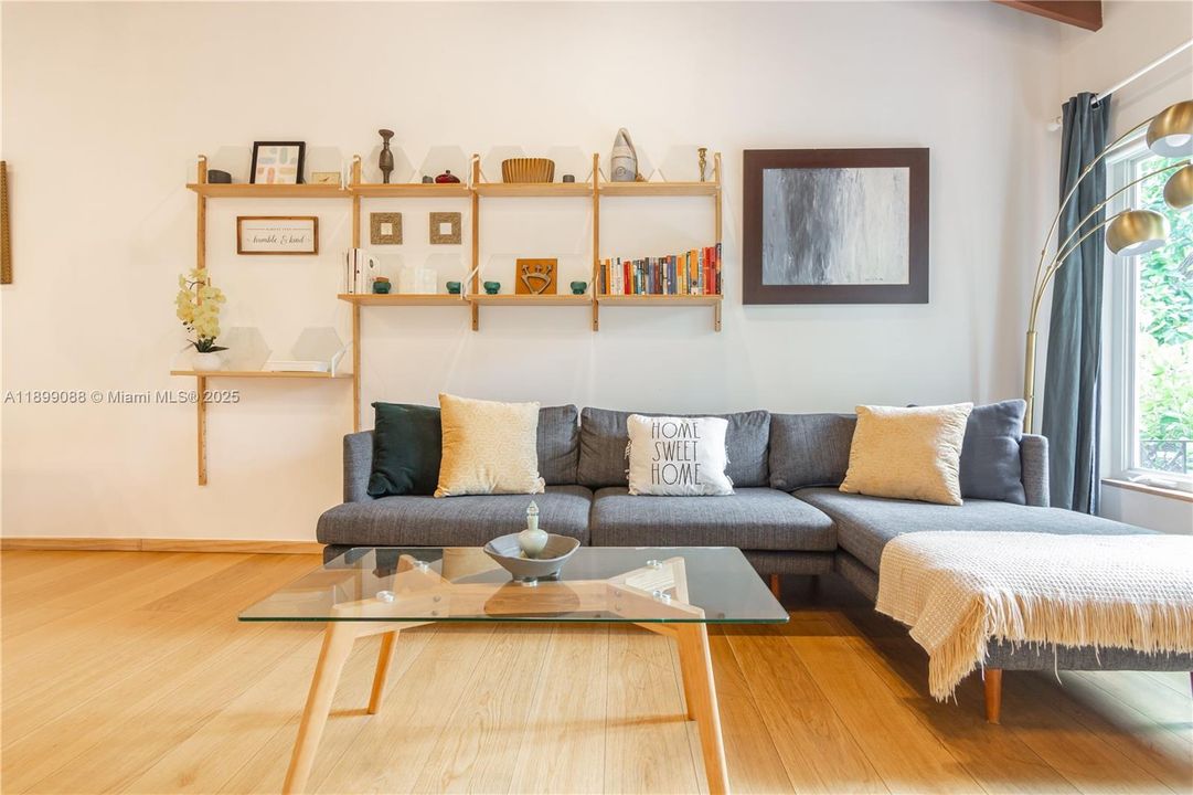 For Rent: $3,650 (3 beds, 2 baths, 2175 Square Feet)