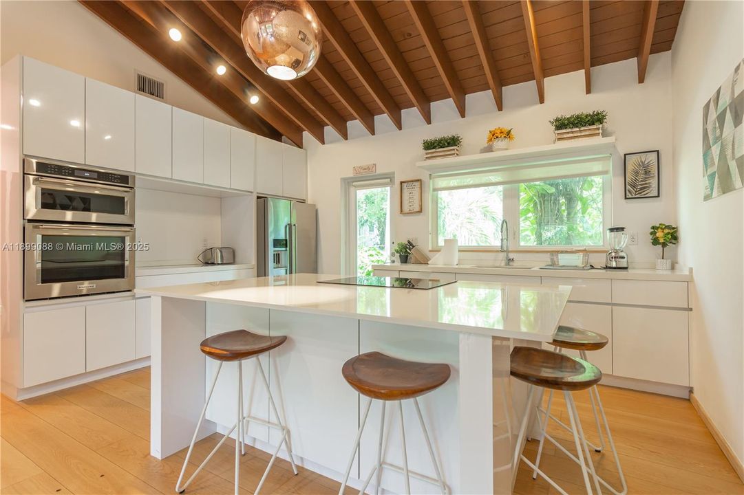 For Rent: $3,650 (3 beds, 2 baths, 2175 Square Feet)