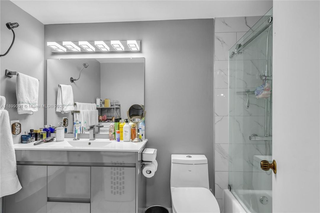 For Sale: $174,000 (2 beds, 2 baths, 1132 Square Feet)