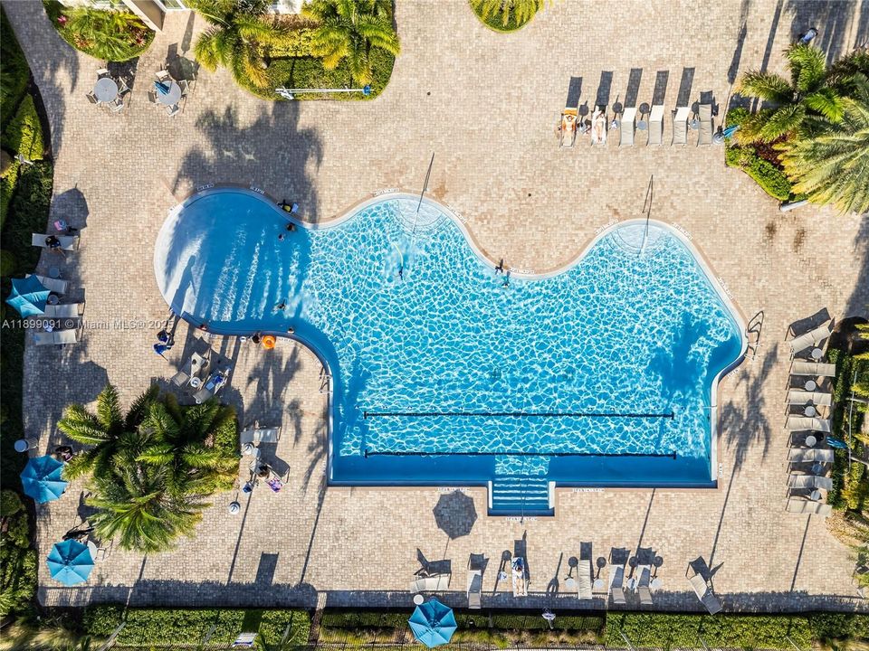 For Sale: $174,000 (2 beds, 2 baths, 1132 Square Feet)