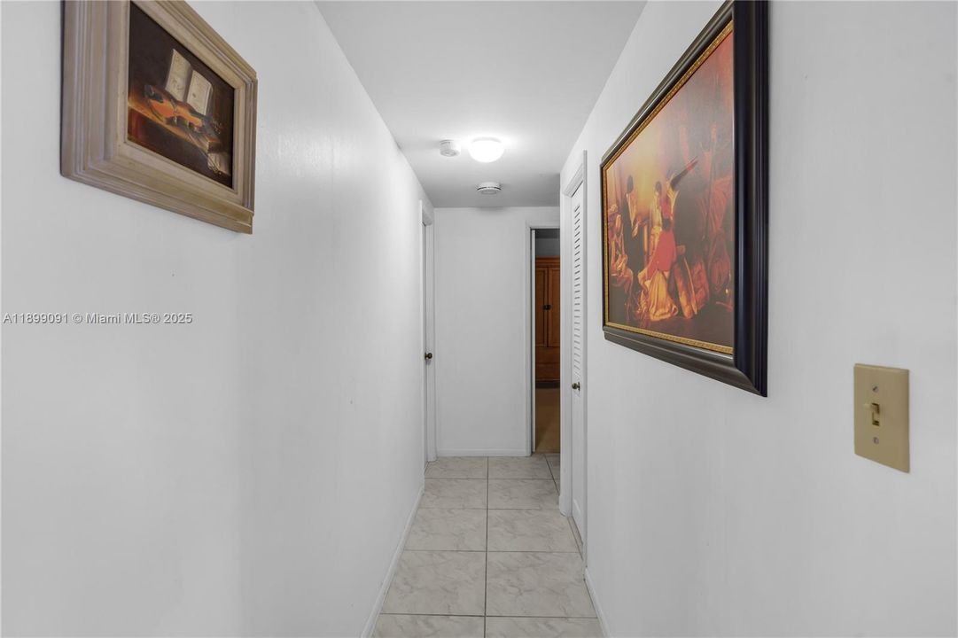 For Sale: $174,000 (2 beds, 2 baths, 1132 Square Feet)