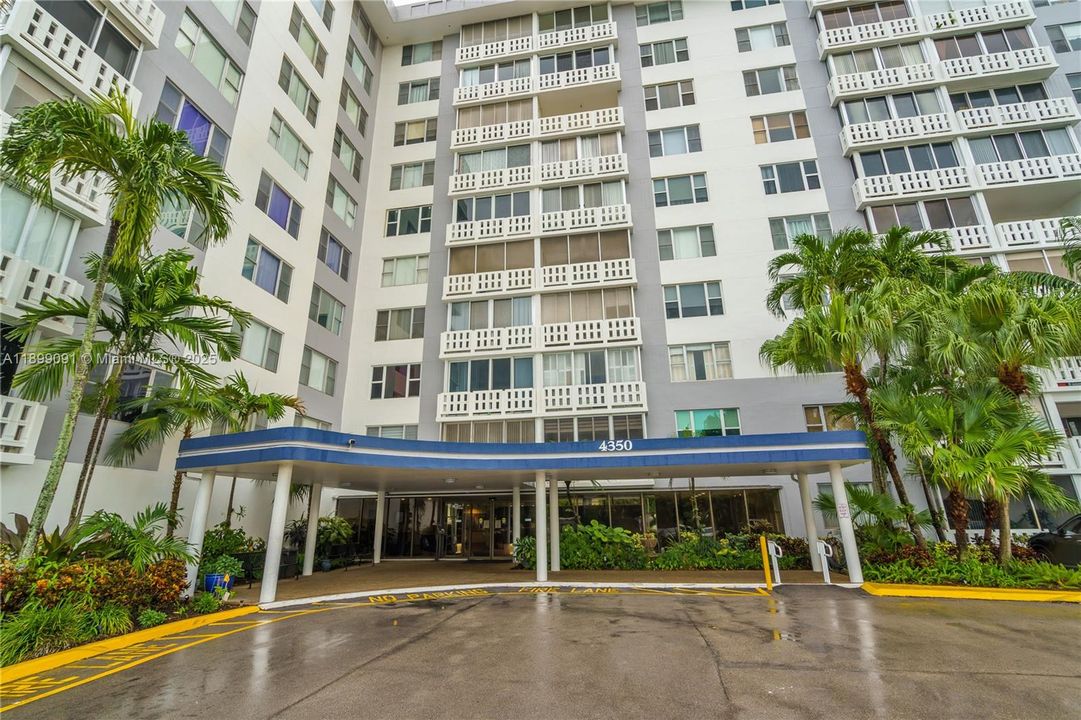 For Sale: $174,000 (2 beds, 2 baths, 1132 Square Feet)