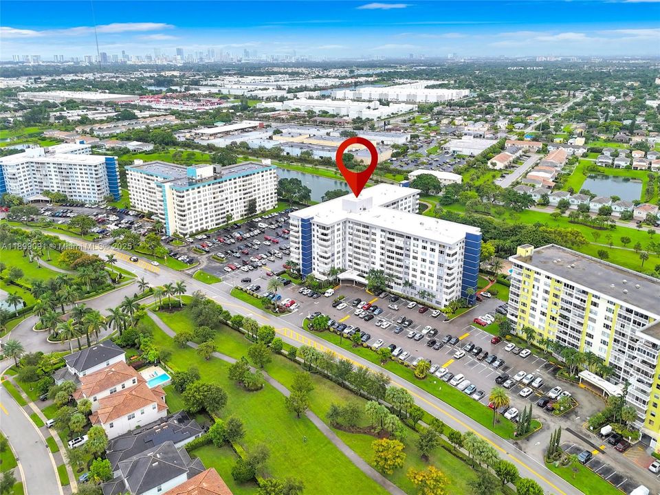 For Sale: $174,000 (2 beds, 2 baths, 1132 Square Feet)