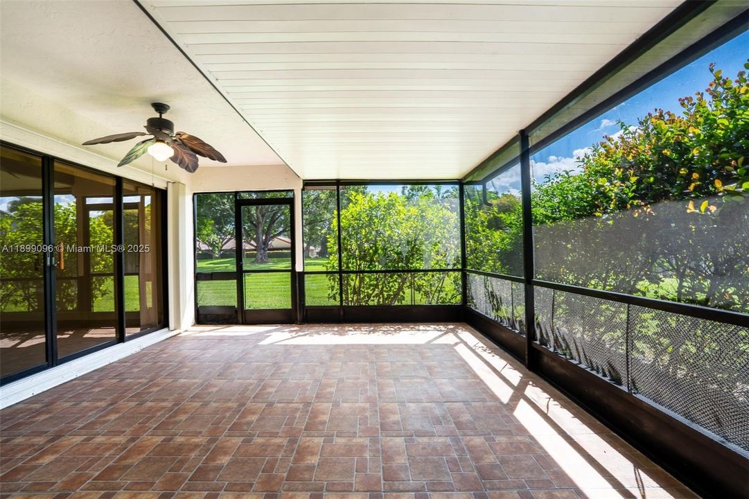 For Sale: $426,500 (2 beds, 2 baths, 1536 Square Feet)