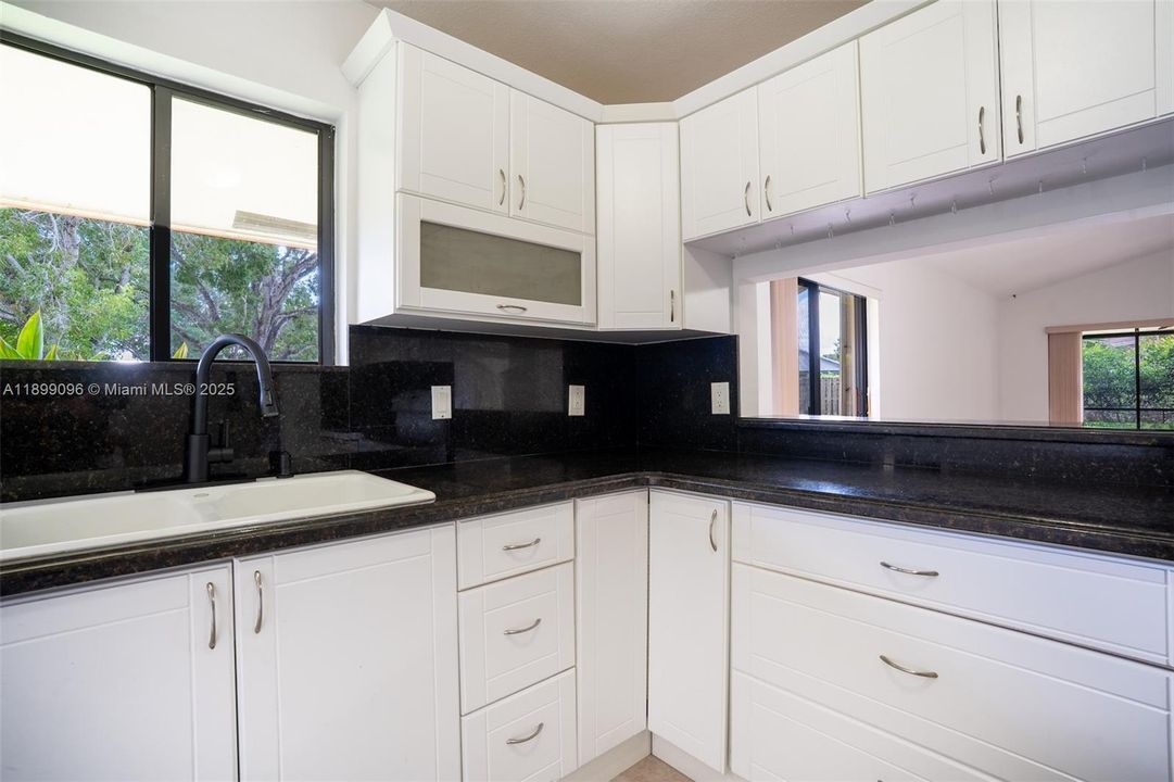 For Sale: $426,500 (2 beds, 2 baths, 1536 Square Feet)