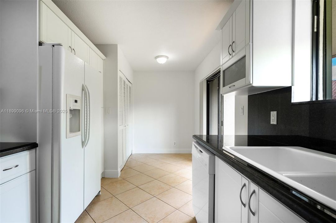 For Sale: $426,500 (2 beds, 2 baths, 1536 Square Feet)