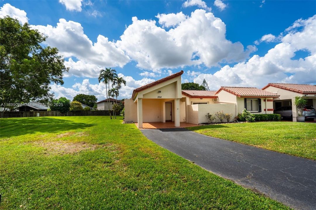 For Sale: $426,500 (2 beds, 2 baths, 1536 Square Feet)