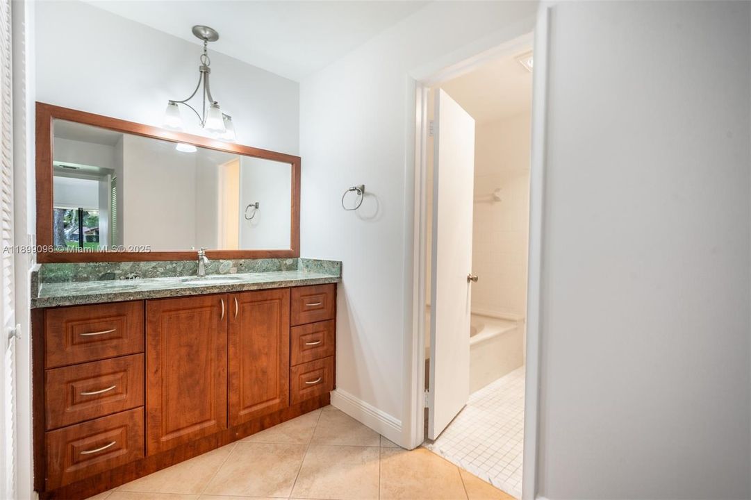For Sale: $426,500 (2 beds, 2 baths, 1536 Square Feet)