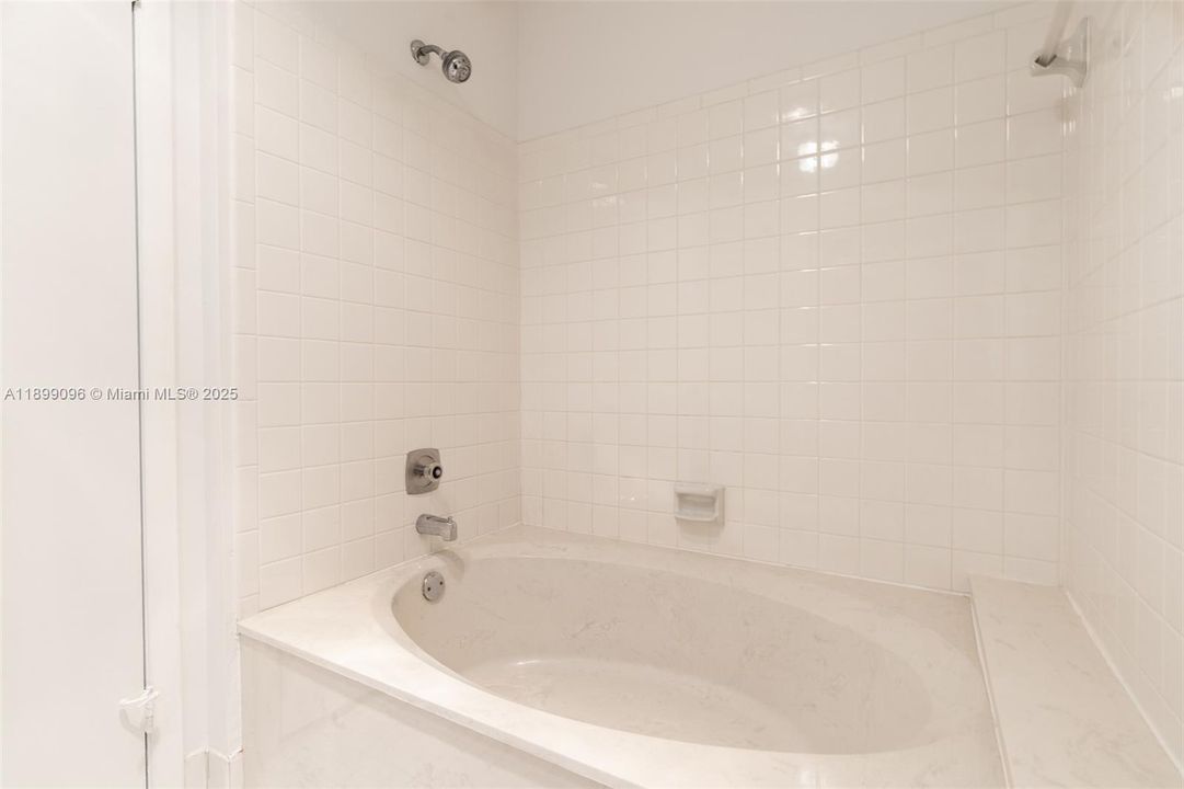 For Sale: $426,500 (2 beds, 2 baths, 1536 Square Feet)