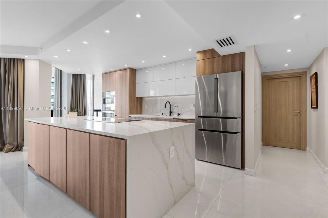 待售: $699,000 (2 贝兹, 2 浴室, 1622 平方英尺)