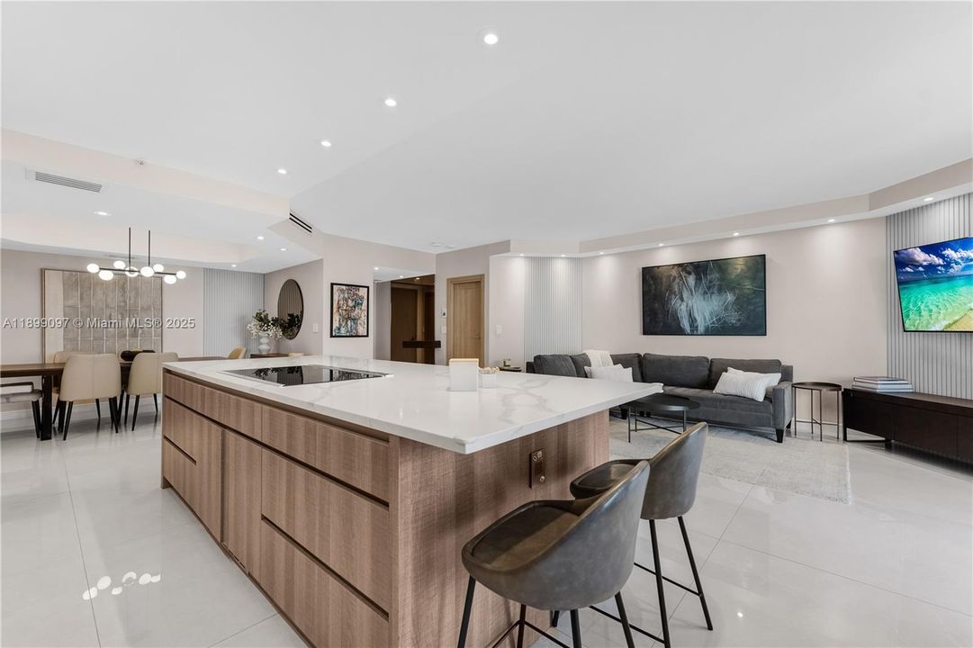 待售: $699,000 (2 贝兹, 2 浴室, 1622 平方英尺)