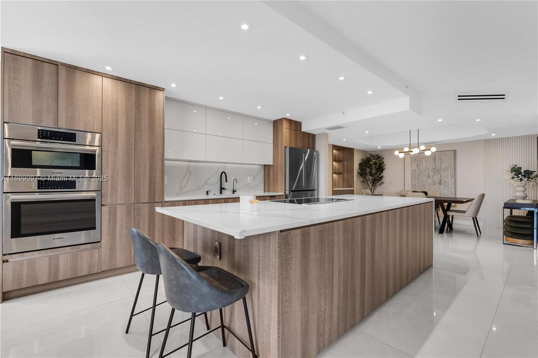 待售: $699,000 (2 贝兹, 2 浴室, 1622 平方英尺)