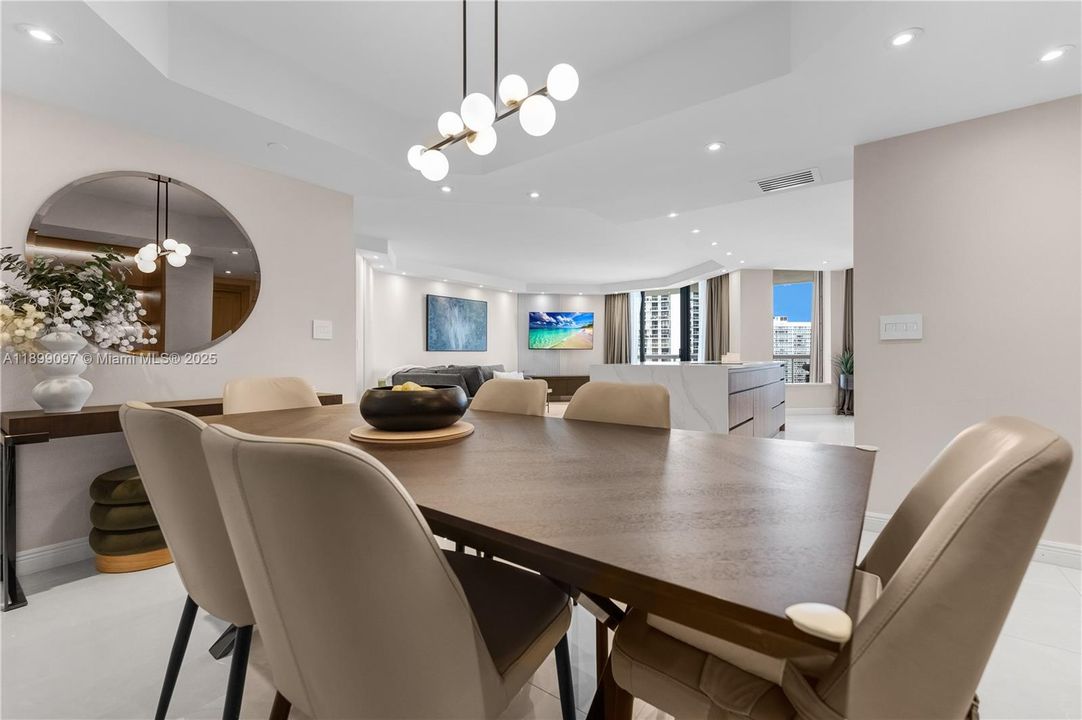 待售: $699,000 (2 贝兹, 2 浴室, 1622 平方英尺)